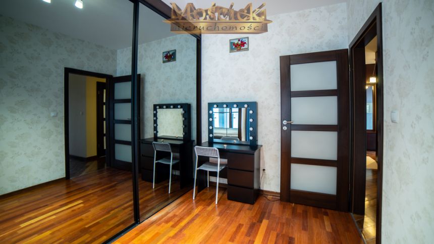 Do wynajęcia! Przestronne 4 pokoje na Wilanowie miniaturka 9