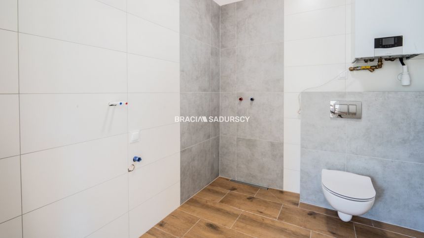 Lokal usługowy z miejscami parkingowymi miniaturka 8