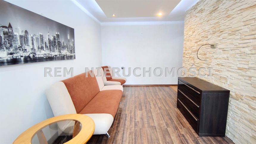 Tychy, 2 373 zł, 38 m2, w bloku - zdjęcie 1