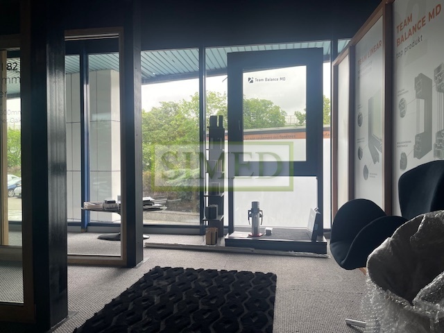 Showroom ,otwarta przestrzeń,przy wejściu ,ochrona miniaturka 10