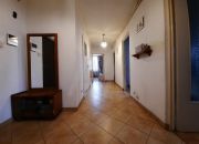 Trzy Pokoje, Garderoba  77m2,  + Piwnic 8m2 miniaturka 8