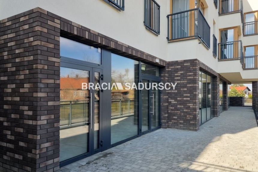 Lokal usługowy w Skawinie, Nowa Cena 7500 m2 miniaturka 6