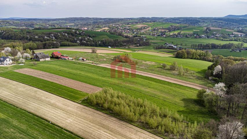 Na wzgórzu, z zapierającym dech w piersiach widokie miniaturka 13