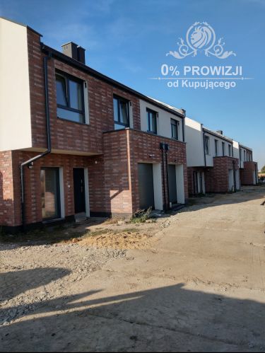 Piękny domek w dobrej lokalizacji z ogrodem/garaż dwustanowiskowy