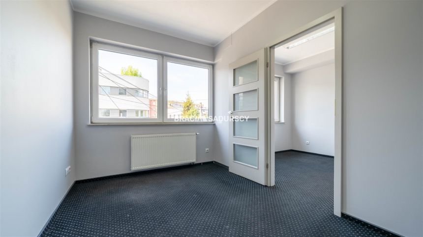 Lokal / biuro / usługi / ul. Centralna miniaturka 5