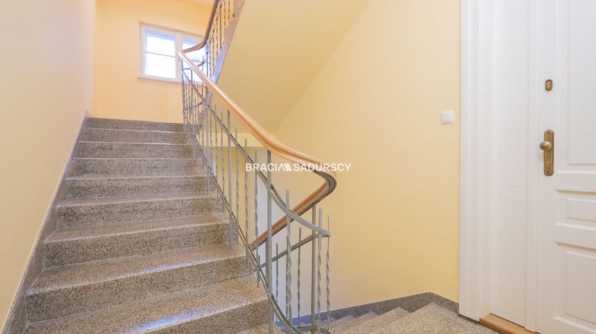 os. oficerskie, 250m2, wysoki standard miniaturka 21