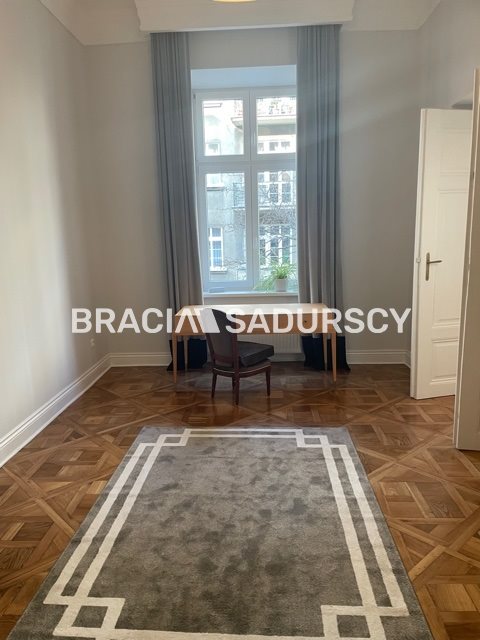 Wyjątkowy apartament w sercu Krakowa! miniaturka 12