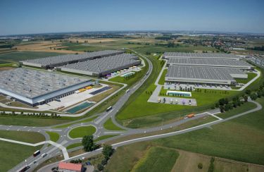 Nowoczesne hale różne powierzchnie