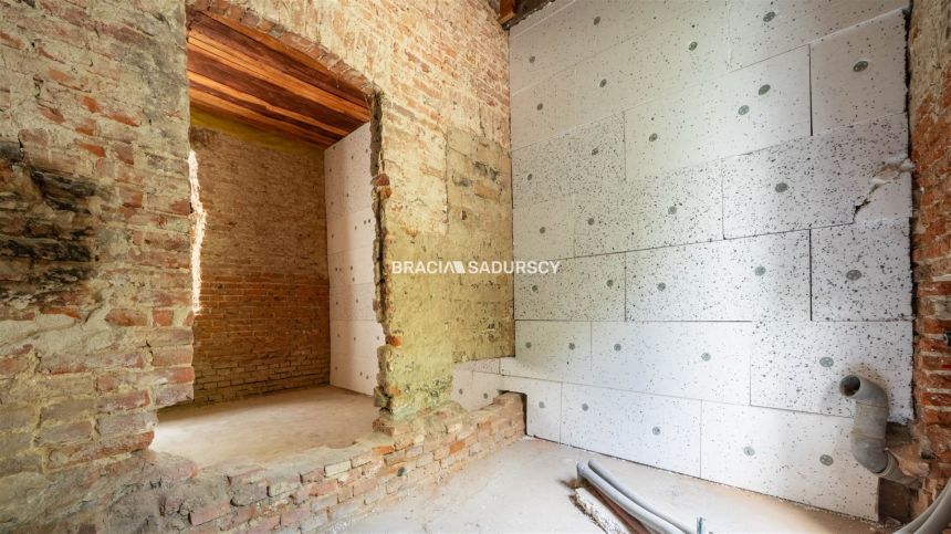 | Stare miasto | Lokal 18,47 m² | Oficyna miniaturka 4