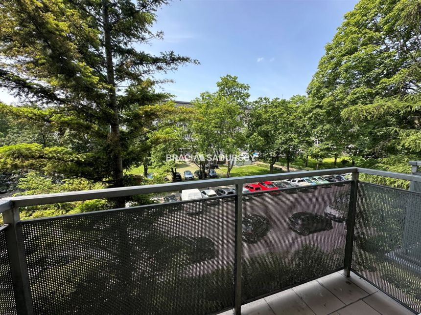Krowoodrza -Królewska inwestycja, uczelnie, balkon miniaturka 4