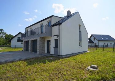 Bliźniak w stanie deweloperskim - Białuń