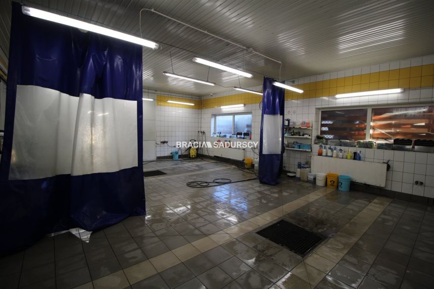 Budynek usługowy z zapleczem biurowym! Nowa Huta miniaturka 9