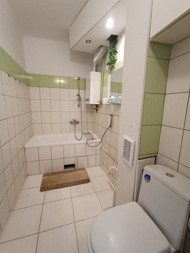 2 pokoje, balkon widna kuchnia, II piętro, ul.Hoża miniaturka 9