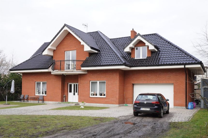 DOM W CENTRUM SWARZĘDZA - zdjęcie 1