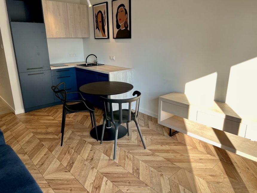 Nowoczesny kompaktowy apartament w Central Park miniaturka 17