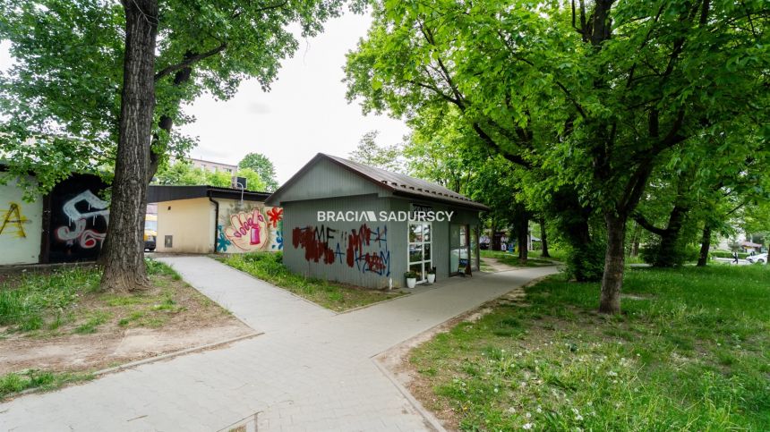Lokal w doskonałej lokalizacji miniaturka 25
