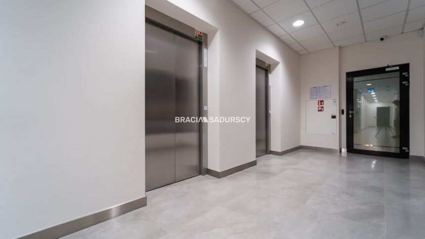 powierzchnia biurowa w nowoczesnym biurowcu miniaturka 46