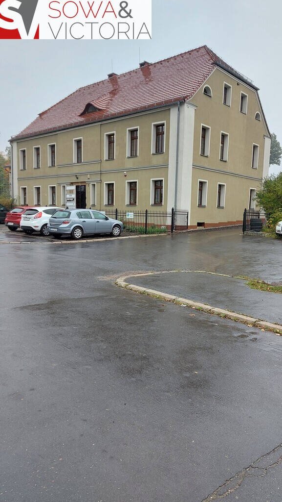 Budynek komercyjny z 6 lokalami użytkowymi. miniaturka 2