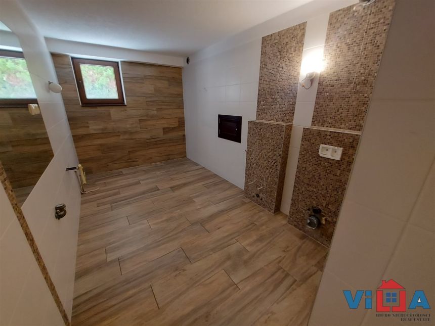ATRAKCYJNY LOKAL Z OGRÓDKIEM miniaturka 5