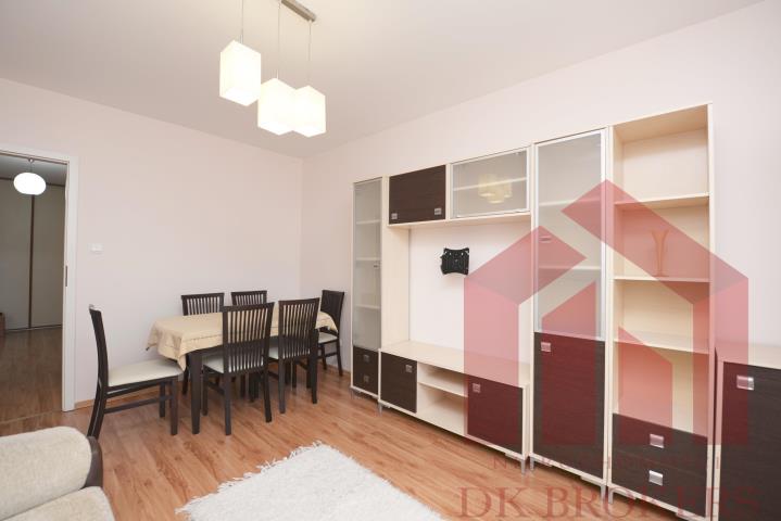 2 samodzielne pokoje z garażem w centrum miniaturka 3
