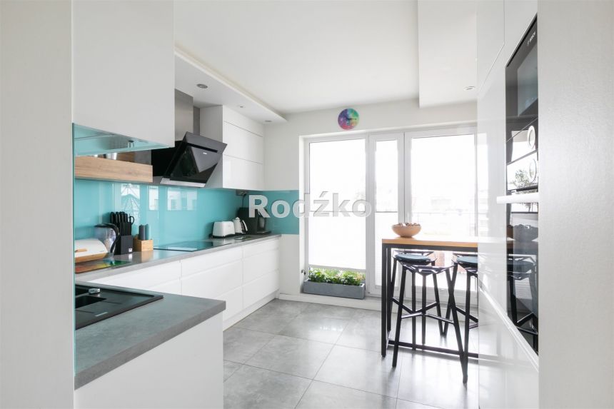 Komfortowy apartament z fantastycznym tarasem. miniaturka 7