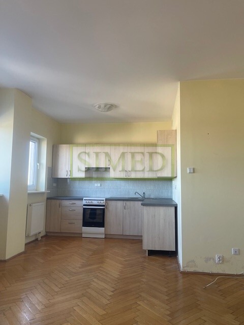 2 pokoje, cisza, blisko metra , dobry dojazd miniaturka 3