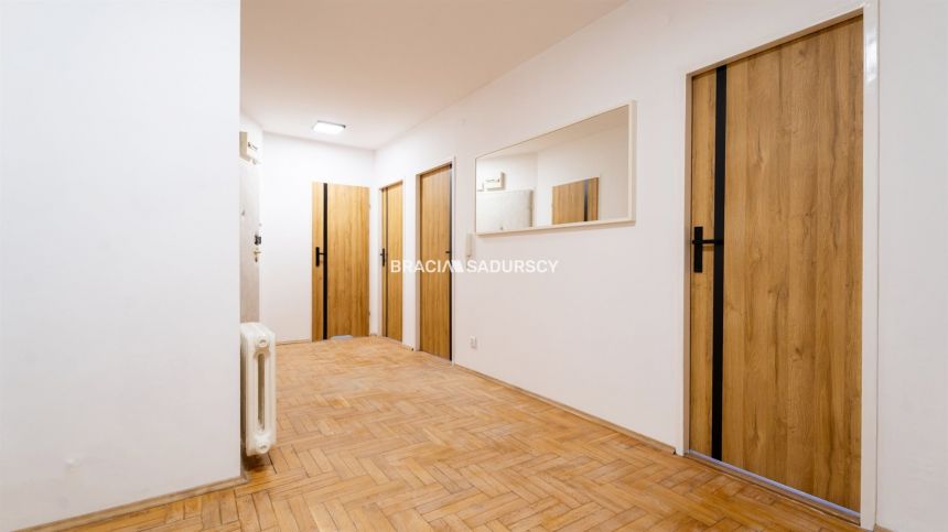 4 osobne pokoje, balkon, Rondo Mateczne 800 m miniaturka 16