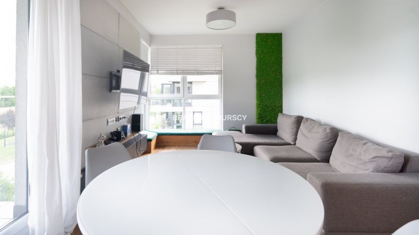 Nowoczesny apartament z tarasem w sercu Zabłocia miniaturka 18