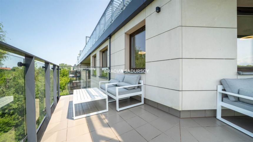 ul. Przedwiośnie | Przestronny salon | Duży balkon miniaturka 25