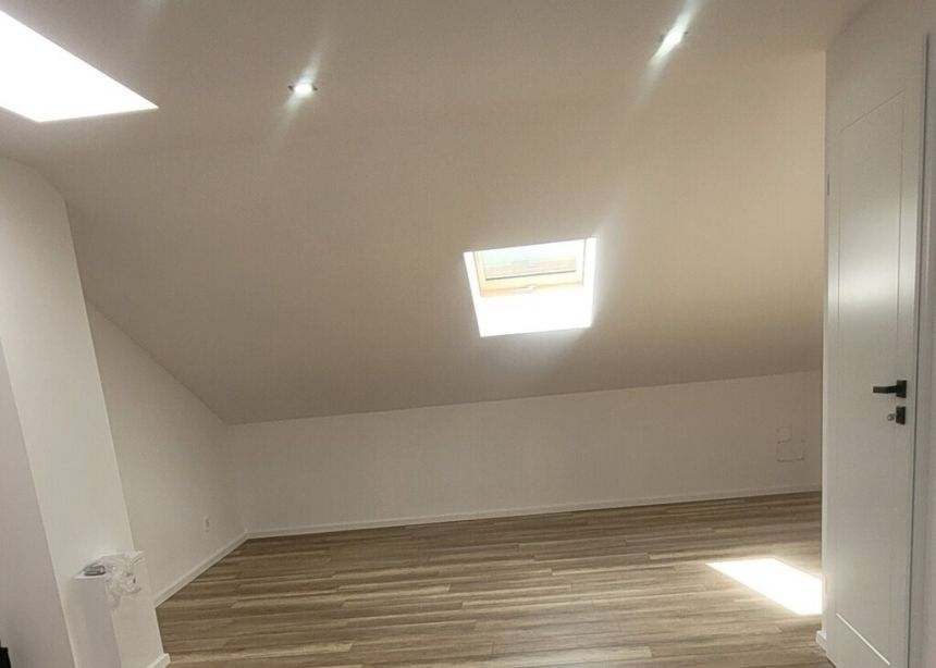 Na sprzedaż przestronny apartament z ogródkiem miniaturka 10