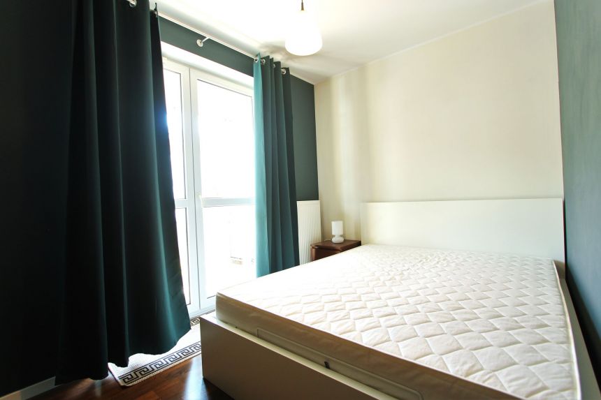 Salon z aneksem kuchennym, duży balkon + piwnica+miejsce parkingowe w hali miniaturka 8