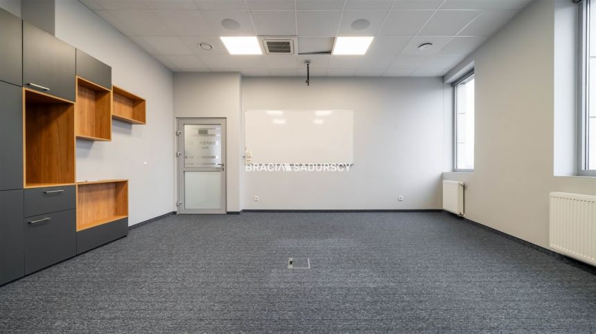 Powierzchnia biurowa z parkingiem  - 400m2 miniaturka 9
