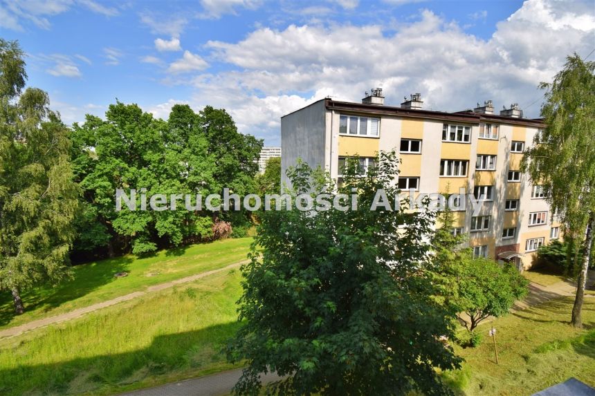 M3, niski blok, II piętro - CENTRUM miniaturka 14