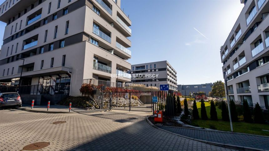 Komfortowe mieszkanie z dużym tarasem, tramwaj miniaturka 19
