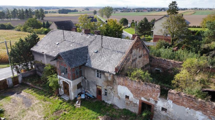 Piękna ustawna działka, duży budynek z potencjałem miniaturka 12