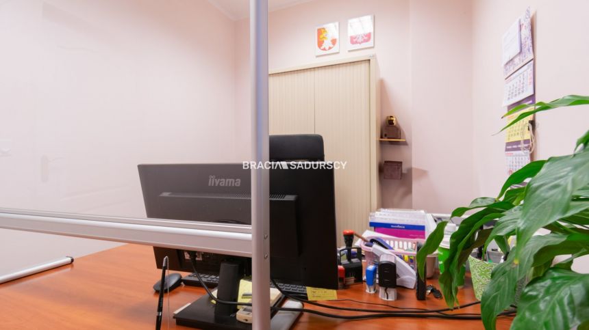 Atrakcyjny lokal w pobliżu Ronda Mogilskiego miniaturka 34