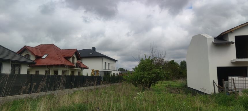 Dz. blisko W-wy zab. jednorodzinna lub bliźniacza miniaturka 5