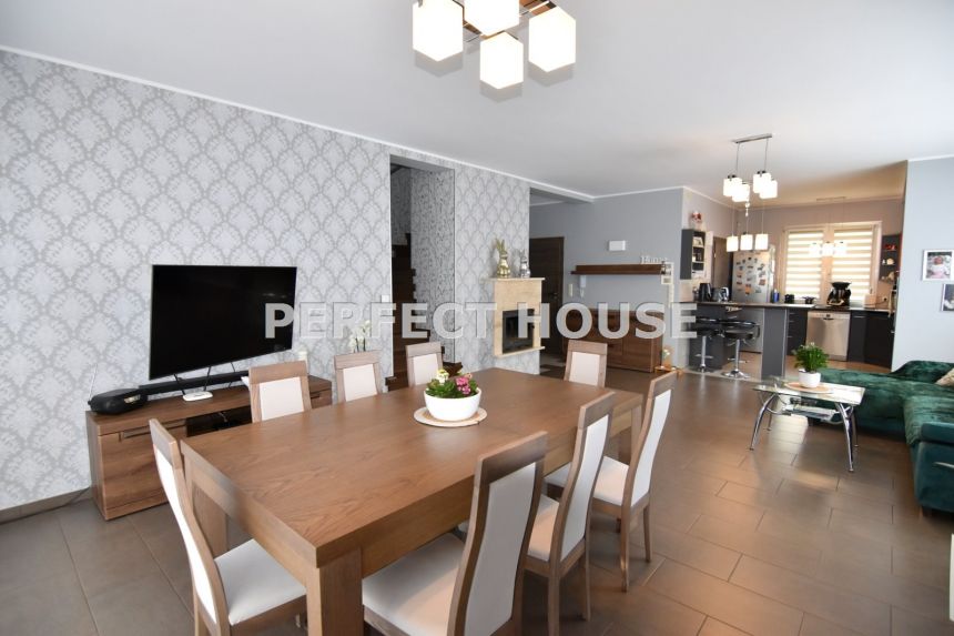 WOLNOSTOJĄCY Z APARTAMENTEM blisko PST i CENTRUM miniaturka 3