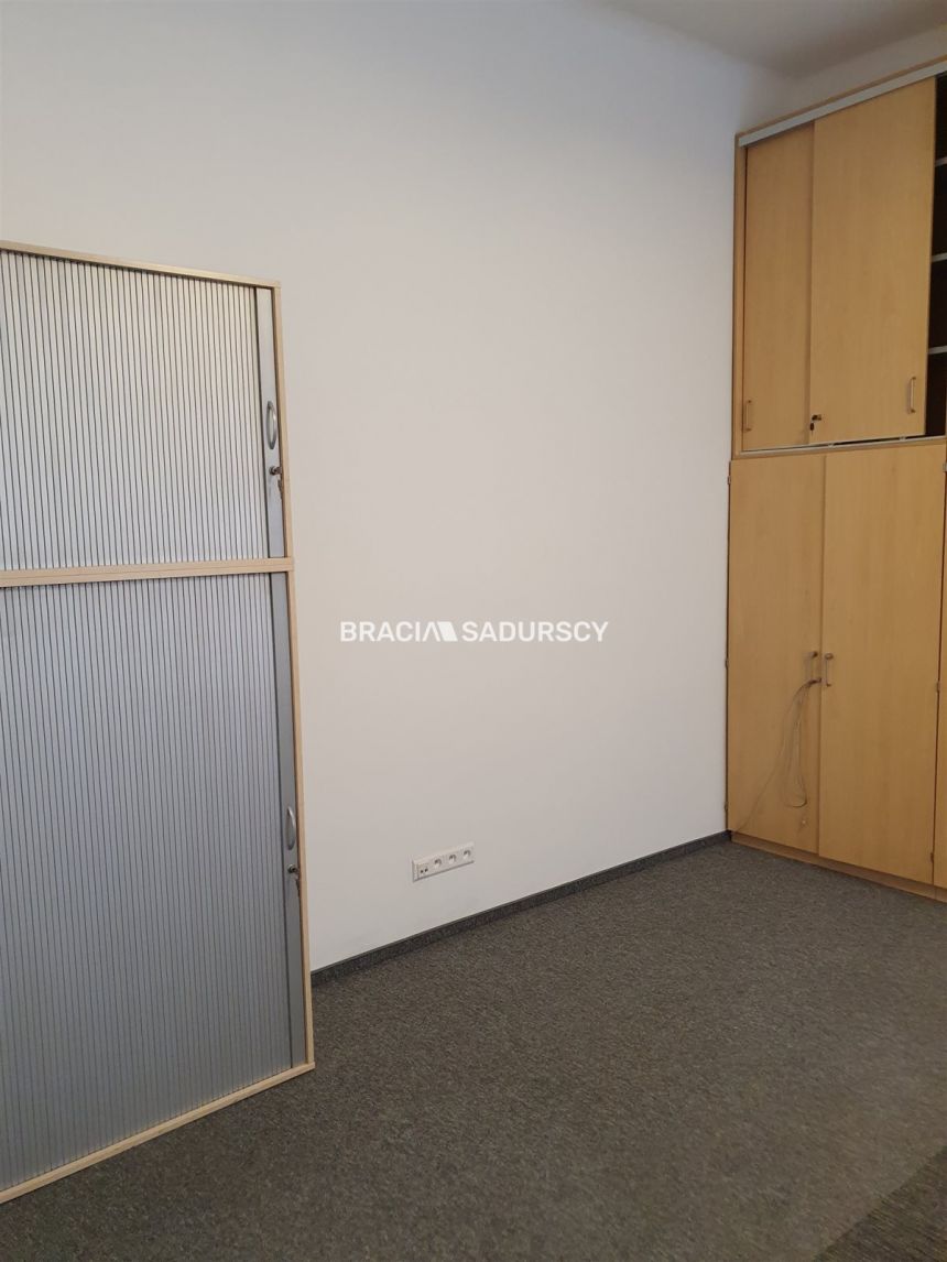 Lokal pod kancelarię|ul. Topolowa miniaturka 13