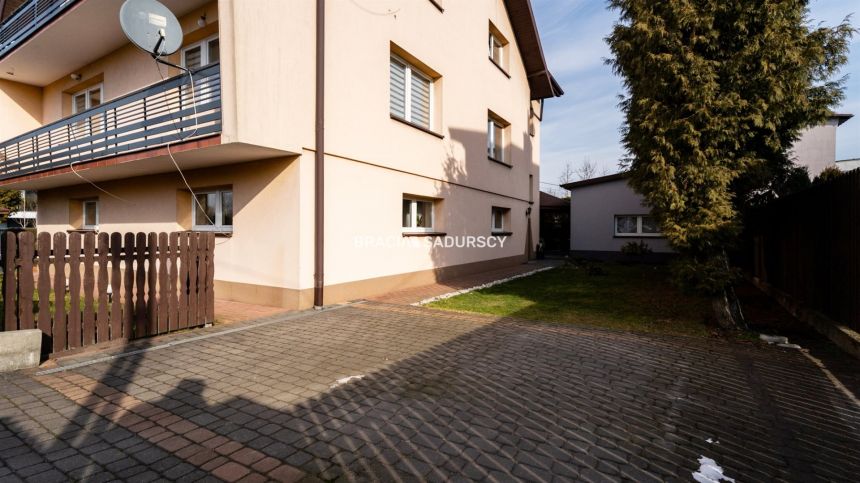 Duże mieszkanie, balkon, ogród,  blisko tramwaj miniaturka 41