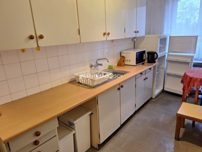 2-pok, ul. Królewska, parking dla mieszkańców miniaturka 7