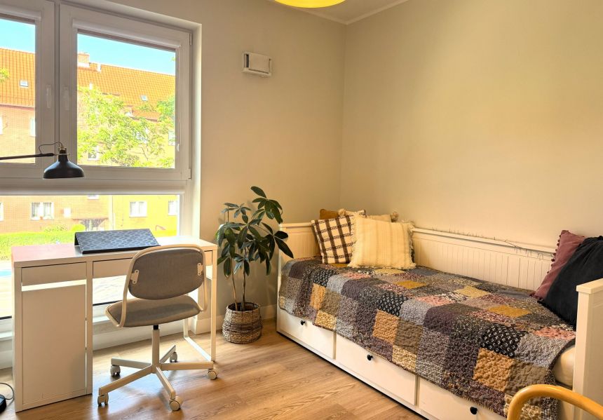 Apartament blisko Starówki- plus miejsce w hali garażowej i komórka lokatorska miniaturka 2
