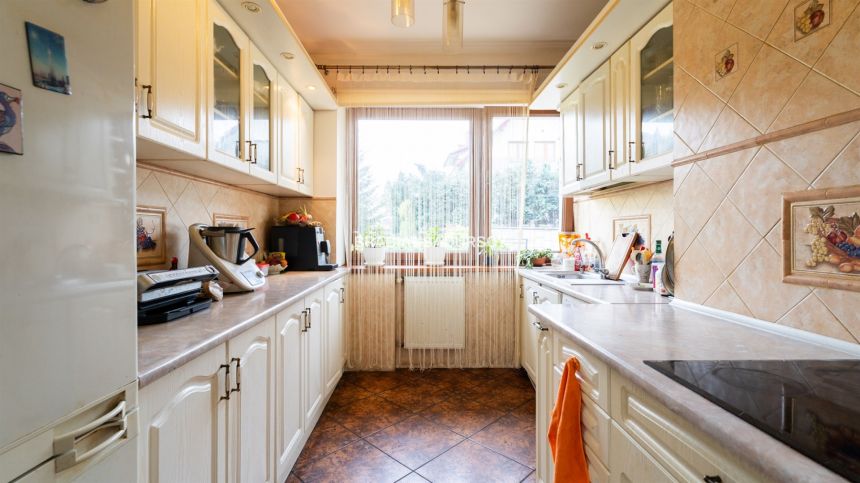 Atrakcyjny dom z działką 1760m2 w Bochni miniaturka 8
