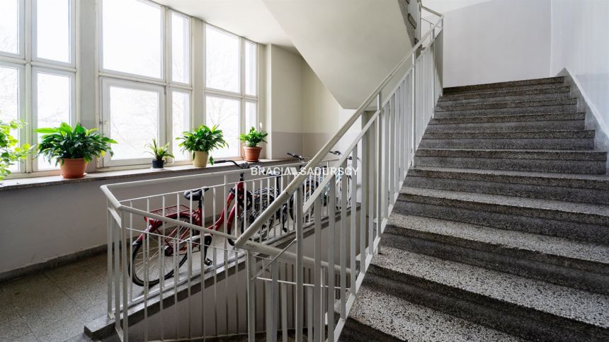 4 osobne pokoje, balkon, Rondo Mateczne 800 m miniaturka 21