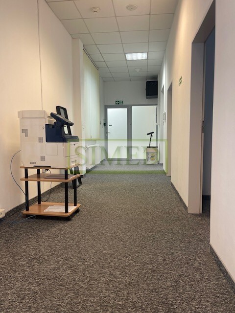3 pokoje, biurowiec ,parking ,dostęp24h,własne wc miniaturka 8