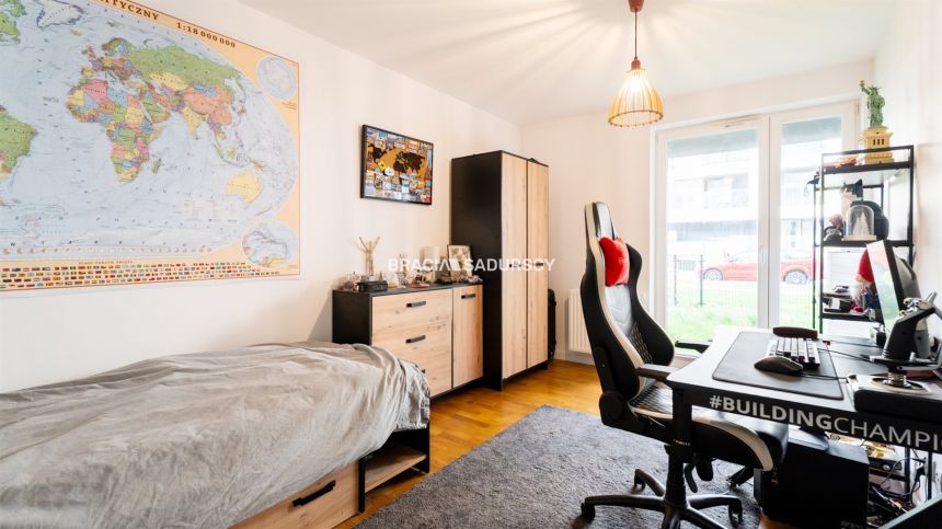 Dębniki, 3 pokoje , 68 m2, garaż w cenie, taras miniaturka 15