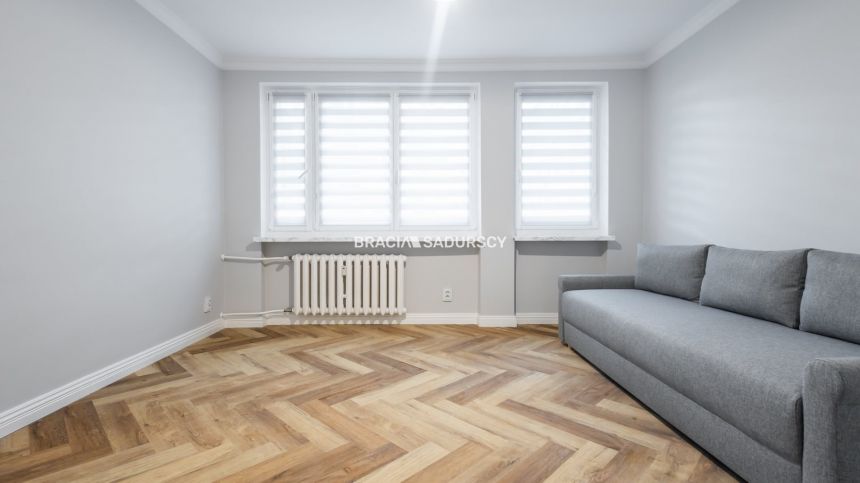 Nowoczesna kawalerka os. Kazimierzowskie miniaturka 3