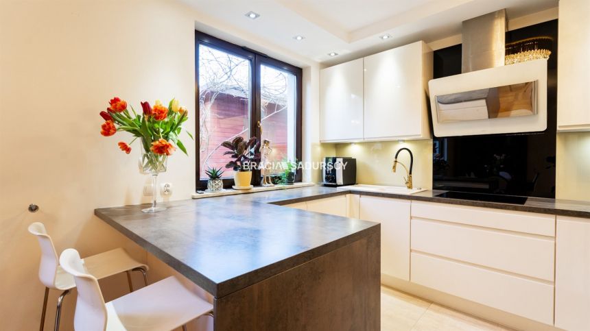 Centrum, Pychowice, zielona okolica, dom 7 pokoi miniaturka 11