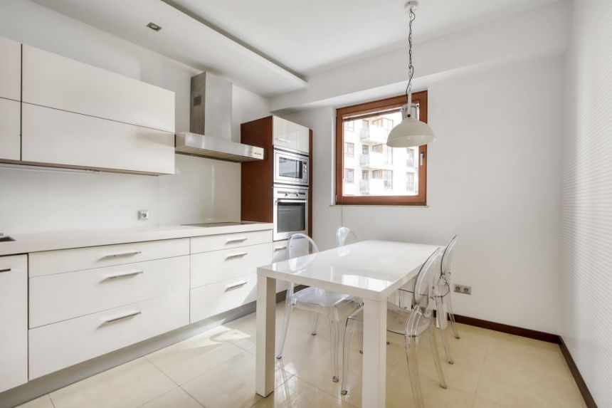 3 pokoje w apartamentowcu miniaturka 4