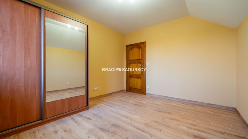 Wysoki Standard, 220 m2, 4,5 arowa dzaiłka, NOWY miniaturka 31